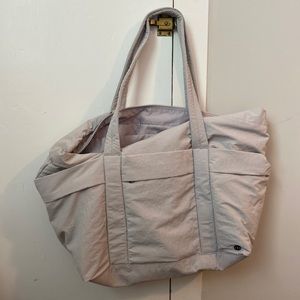 Lululemon duffle bag NWOT